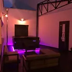 Loft Reims-fr 250m2 Privatifs, Piscine Interieure Chauffee, Et Parking Reims