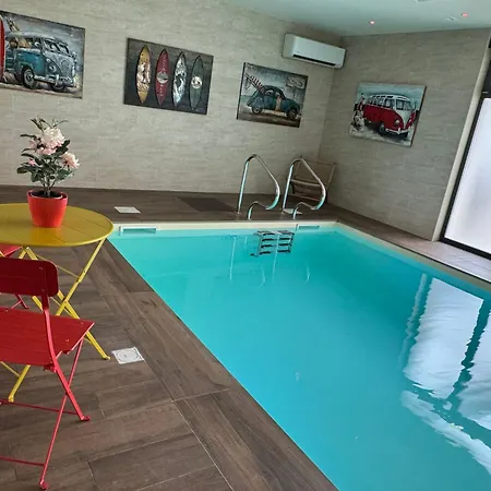 Loft Reims-fr 200m2 Privatifs, Piscine Intérieure Chauffée, Et Parking *