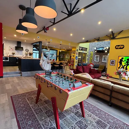 Appartement Loft Reims-fr 200m2 Privatifs, Piscine Intérieure Chauffée, Et Parking *
