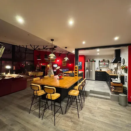 公寓 Loft Reims-fr 250m2 Privatifs, Piscine Interieure Chauffee, Et Parking 兰斯