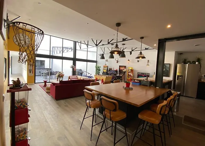 Loft Reims-fr 250m2 Privatifs, Piscine Interieure Chauffee, Et Parking Apartment Reims