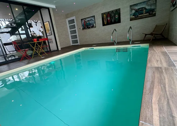 Loft Reims-fr 250m2 Privatifs, Piscine Intérieure Chauffée, Et Parking *