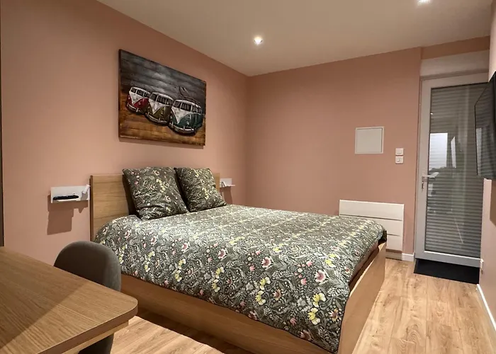 Loft Reims-fr 250m2 Privatifs, Piscine Intérieure Chauffée, Et Parking Appartement *